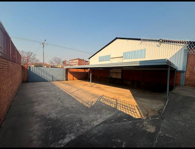 1,057M² WAREHOUSE TO LET IN PRETORIA WEST